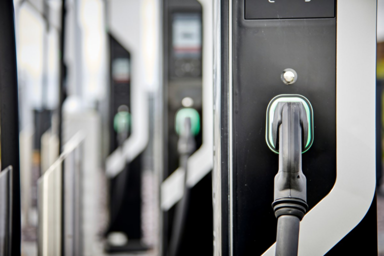 Guided Energy helps EV fleet managers optimize battery charging