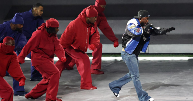 Do Super Bowl halftime performers get paid? How much Kendrick Lamar made for his 2025 show