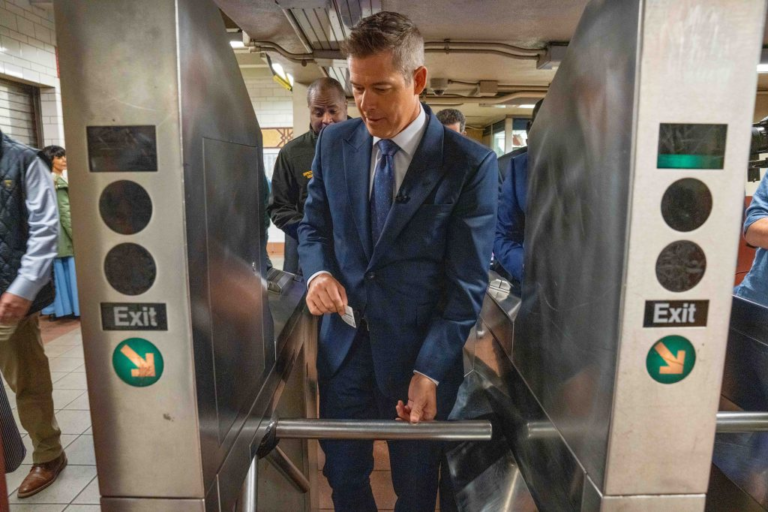 Welcome to Penn Station, Mr. Duffy: Now, please stop the devastating East River Tunnel closure