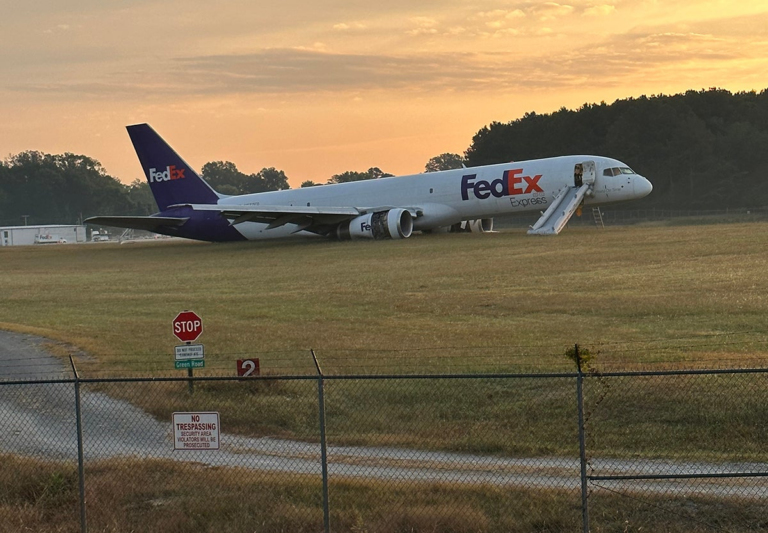 NTSB cites hydraulic and electrical failures in FedEx 757 gear failure