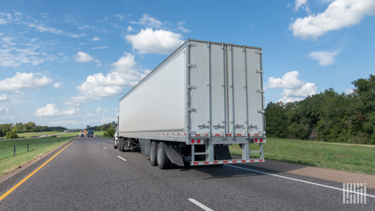 Trucking market stalls in first half of 2025, despite tumultuous trade environment