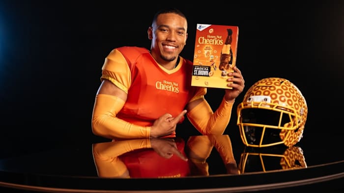 Detroit Lions’ Amon-Ra St. Brown flips onto Honey Nut Cheerios box with ‘Honey Handstand’ celebration