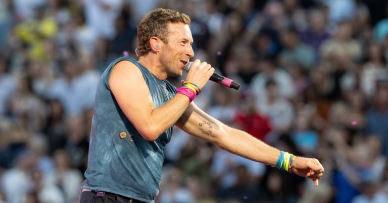 Woman seen in Coldplay kiss cam video resigns from Astronomer