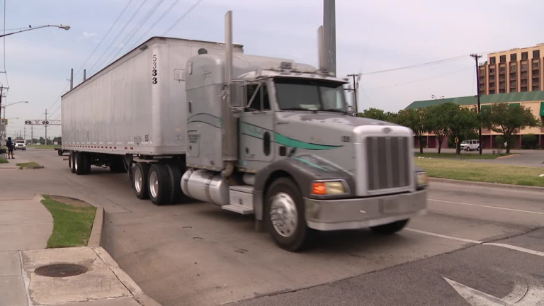 Texas cracks down on truckers who can’t speak English