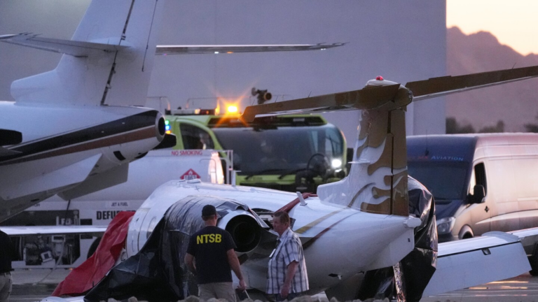 Owners of 1,883 Learjets urged to inspect their landing gear after fatal Arizona crash