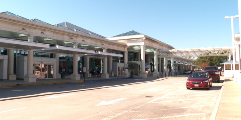 Columbia airport avoids shutdown disruptions so far, but travelers wary of flight cancellations