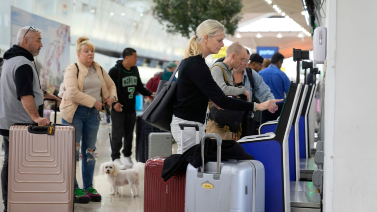 Traveler rights to airline refunds amid government shutdown delays, cancellations