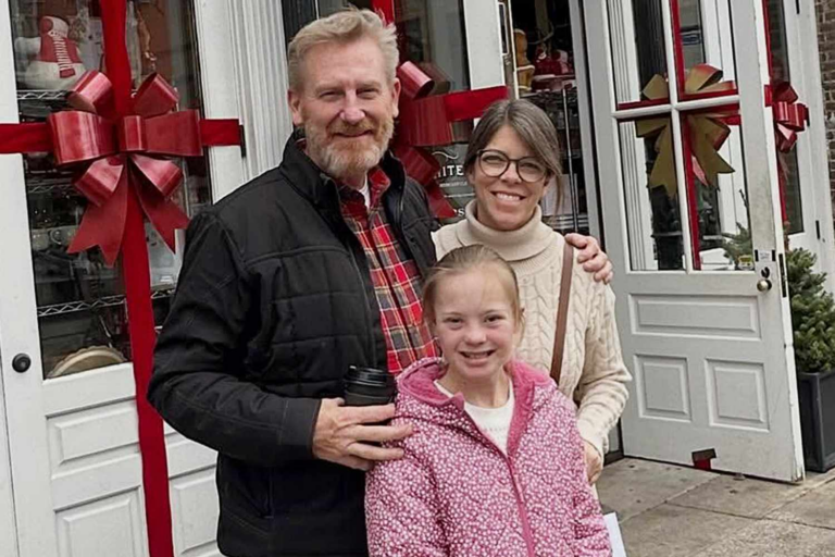 Rory Feek Reflects on ‘Challenging’ Year, Teases Family’s ‘Christmas Miracle’