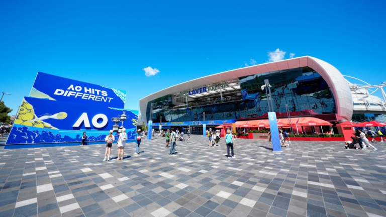 Australian Open live blog: Alcaraz, Sabalenka, Venus all in action