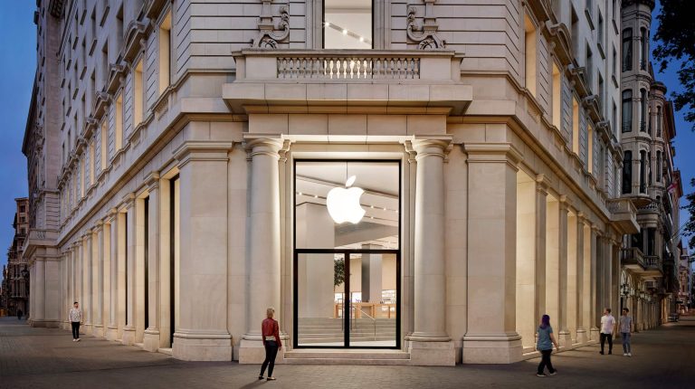 Apple’s Beautiful Barcelona Store Reopens With Pickup Station and More