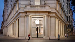 Apple’s Beautiful Barcelona Store Reopens With Pickup Station and More